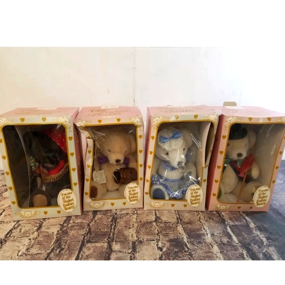 Set of 4 vintage House of Nisbet Zodiac Bears IOB stuffed teddy collection - Picture 1 of 8